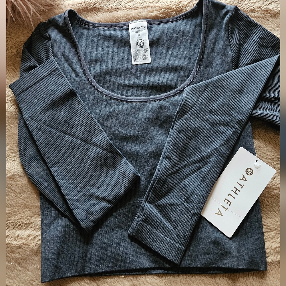 Athleta crop top